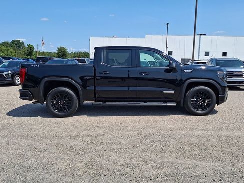 Used 2024 GMC Sierra 1500 Elevation w/ Elevation Premium Package AWD/4WD image 10