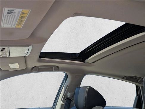 Used 2019 Honda Accord Touring image 13