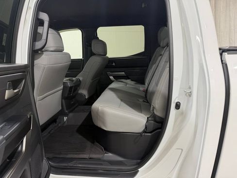 Used 2025 Toyota Tundra SR5 AWD/4WD image 33