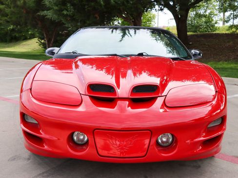 Used 1999 Pontiac Firebird Trans Am RWD image 3