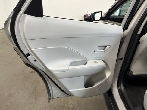 Used 2024 Hyundai Kona SEL AWD/4WD image 19
