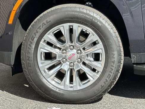 Certified 2025 GMC Yukon Denali image 29