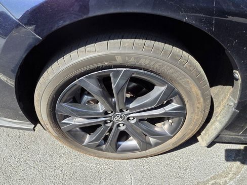 Used 2025 Toyota Sienna XSE FWD image 9