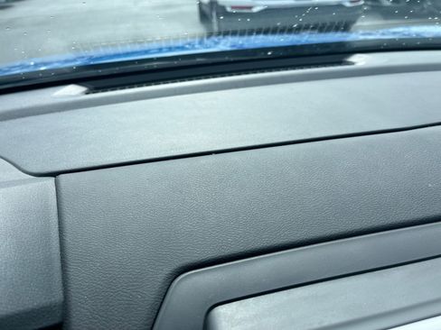 Used 2025 Nissan Sentra SV image 17