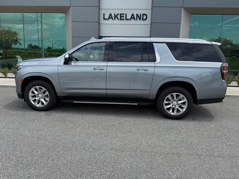 Used 2024 Chevrolet Suburban Premier AWD/4WD image 1