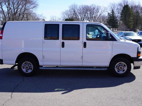 Used 2024 GMC Savana 2500 w/ Driver Convenience Package image 6