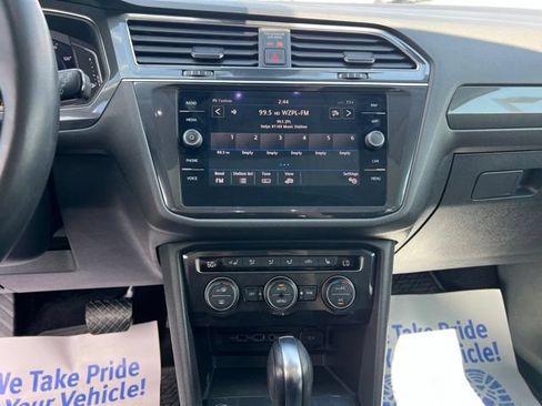 Used 2019 Volkswagen Tiguan SEL Premium AWD/4WD image 16