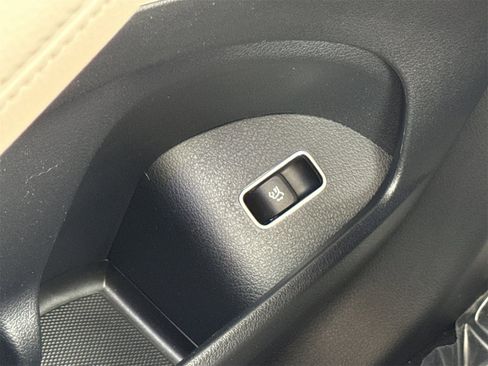 New 2026 Mercedes-Benz GLE 350 4MATIC image 17