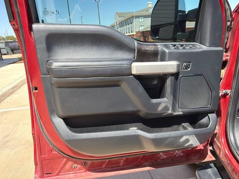 Used 2022 Ford F250 Lariat w/ Lariat Ultimate Package AWD/4WD image 14