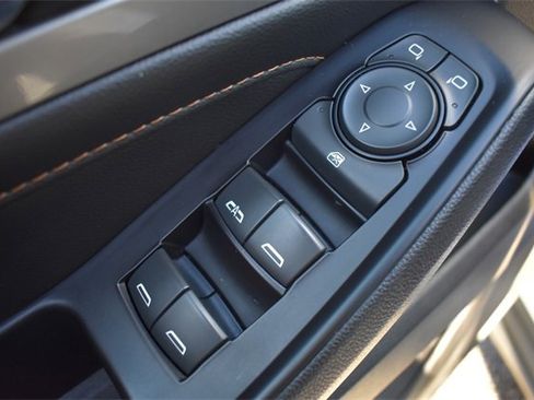 Certified 2019 Chevrolet Traverse LT image 23