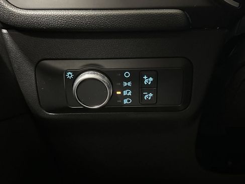 Used 2020 Ford Escape SE FWD image 18
