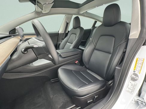 Used 2023 Tesla Model 3 Standard Range RWD image 13