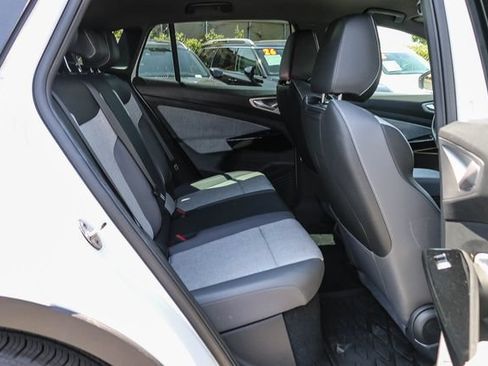 Used 2023 Volkswagen ID.4 Pro RWD image 21