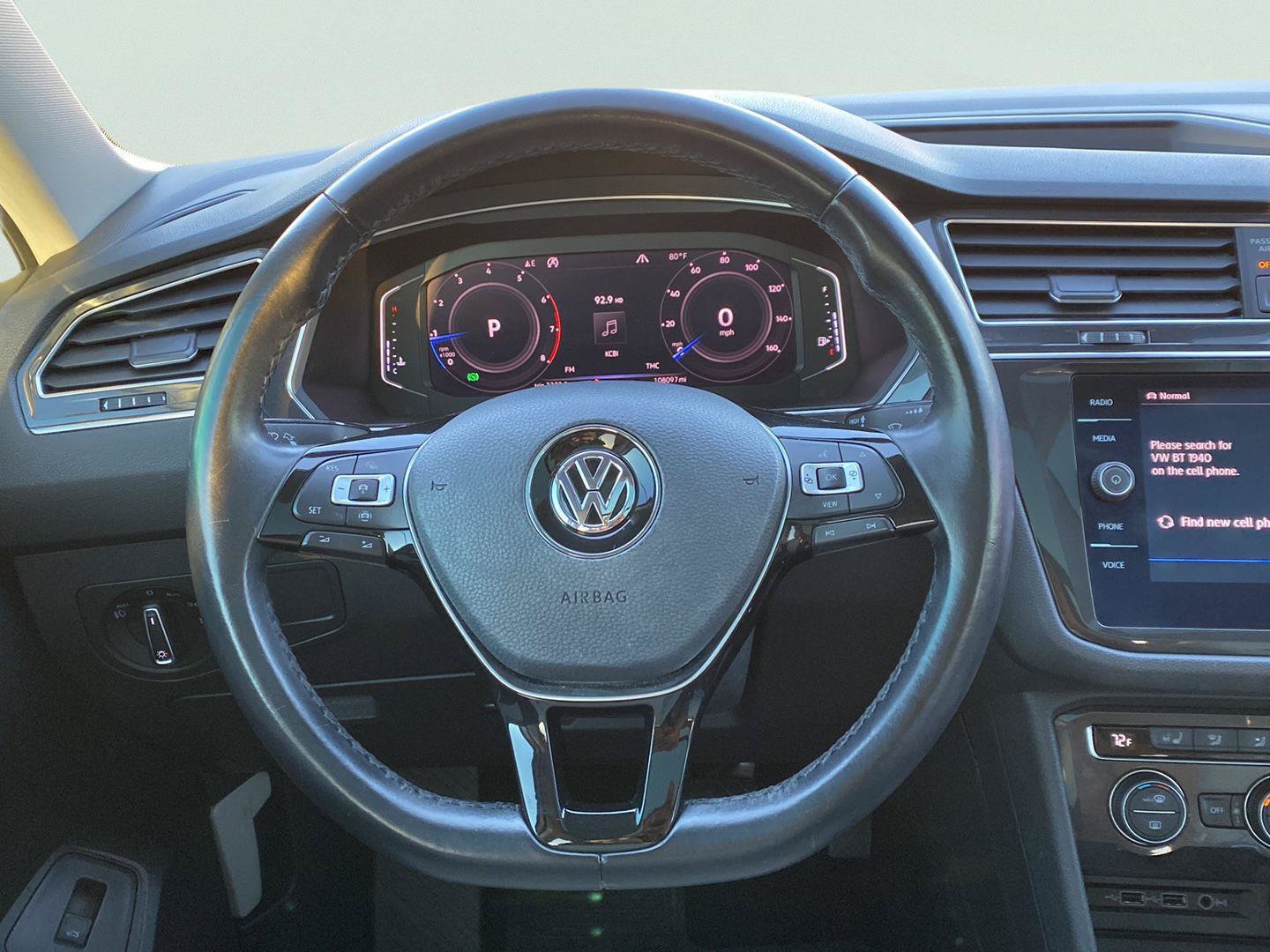 Used 2019 Volkswagen Tiguan SEL Premium AWD/4WD image 17