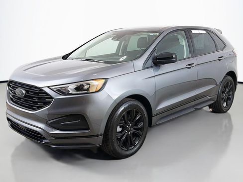 Used 2024 Ford Edge SE w/ Black Appearance Package AWD/4WD image 6