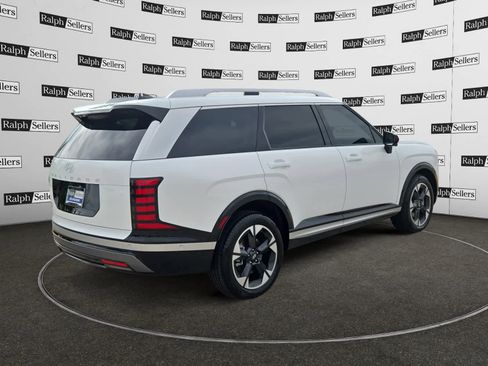 Used 2026 Hyundai Palisade Limited FWD image 6