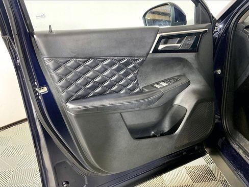 Used 2022 Mitsubishi Outlander SEL image 18