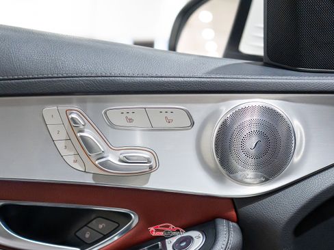 Used 2016 Mercedes-Benz C 300 Sedan image 40