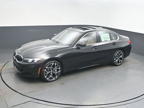 New 2026 BMW 330i Sedan w/ Convenience Package RWD image 31