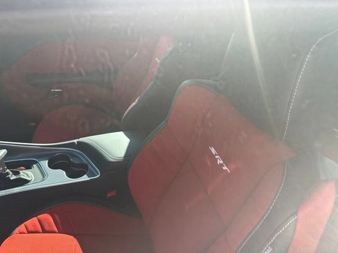 Used 2015 Dodge Challenger SRT Hellcat RWD image 2