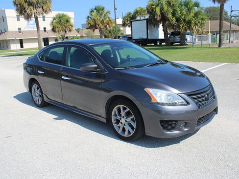 Used 2013 Nissan Sentra SR FWD image 19