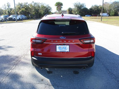 Certified 2025 Ford Escape ST-Line w/ Tech Pack #1 image 6
