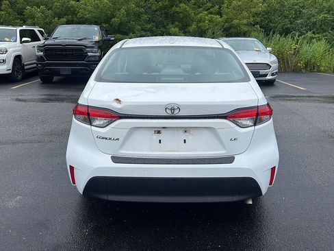 Used 2023 Toyota Corolla LE FWD image 3