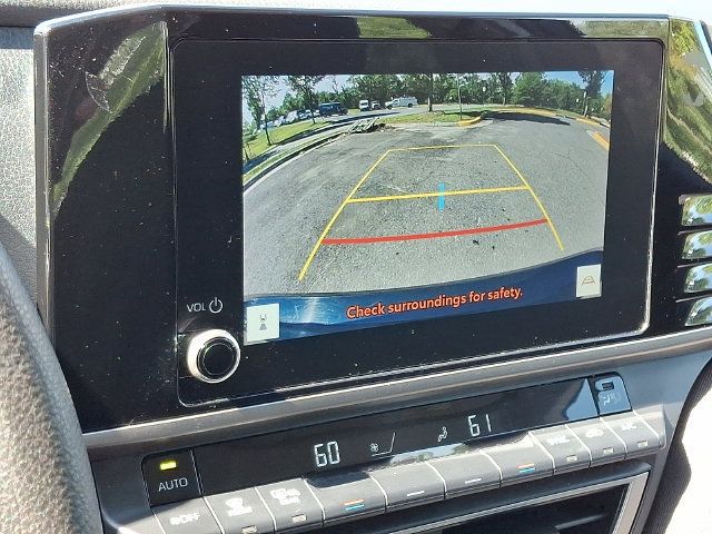 Used 2025 Toyota Camry LE FWD image 17