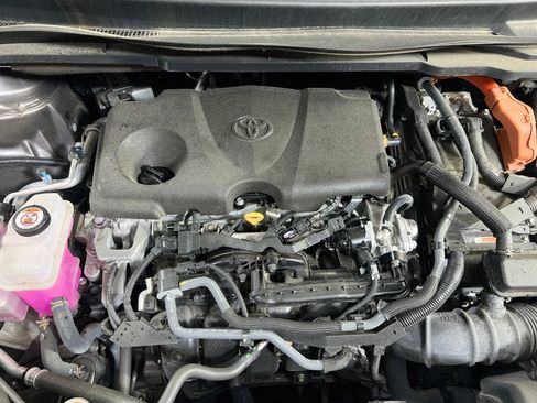 Used 2022 Toyota Sienna XSE AWD/4WD image 32