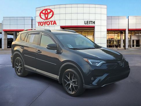 Used 2017 Toyota RAV4 SE w/ Power Special Value Package image 3