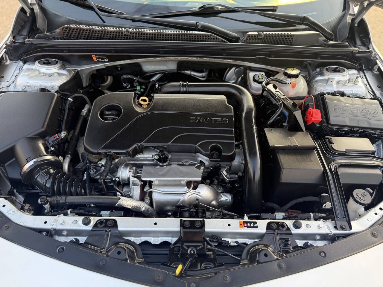 Used 2020 Chevrolet Malibu LT FWD image 18