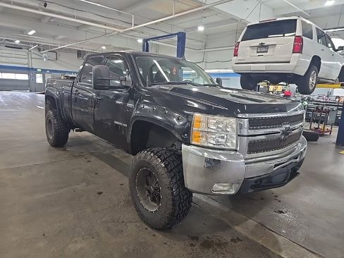 Used 2010 Chevrolet Silverado 2500 LTZ image 13