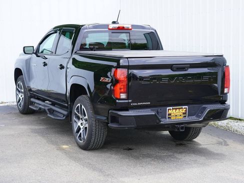 Used 2023 Chevrolet Colorado Z71 w/ Z71 Convenience Package 2 AWD/4WD image 4