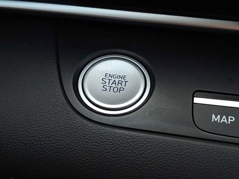 Used 2023 Hyundai Elantra SEL w/ Convenience Package FWD image 19
