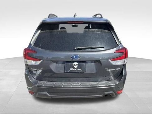 Used 2020 Subaru Forester Premium AWD/4WD image 6