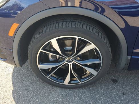 Used 2022 Volkswagen Tiguan SEL R-Line image 41