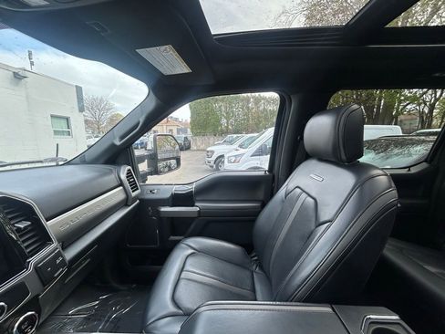 Used 2022 Ford F350 Platinum w/ Tremor Off-Road Package AWD/4WD image 20