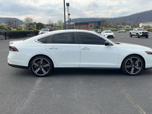 Used 2023 Honda Accord Sport image 4