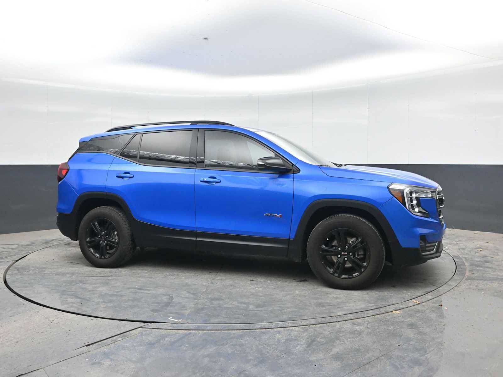 Used 2024 GMC Terrain AT4 w/ Infotainment Package II AWD/4WD image 8