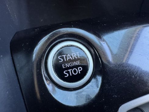 Used 2021 Nissan Kicks S image 28