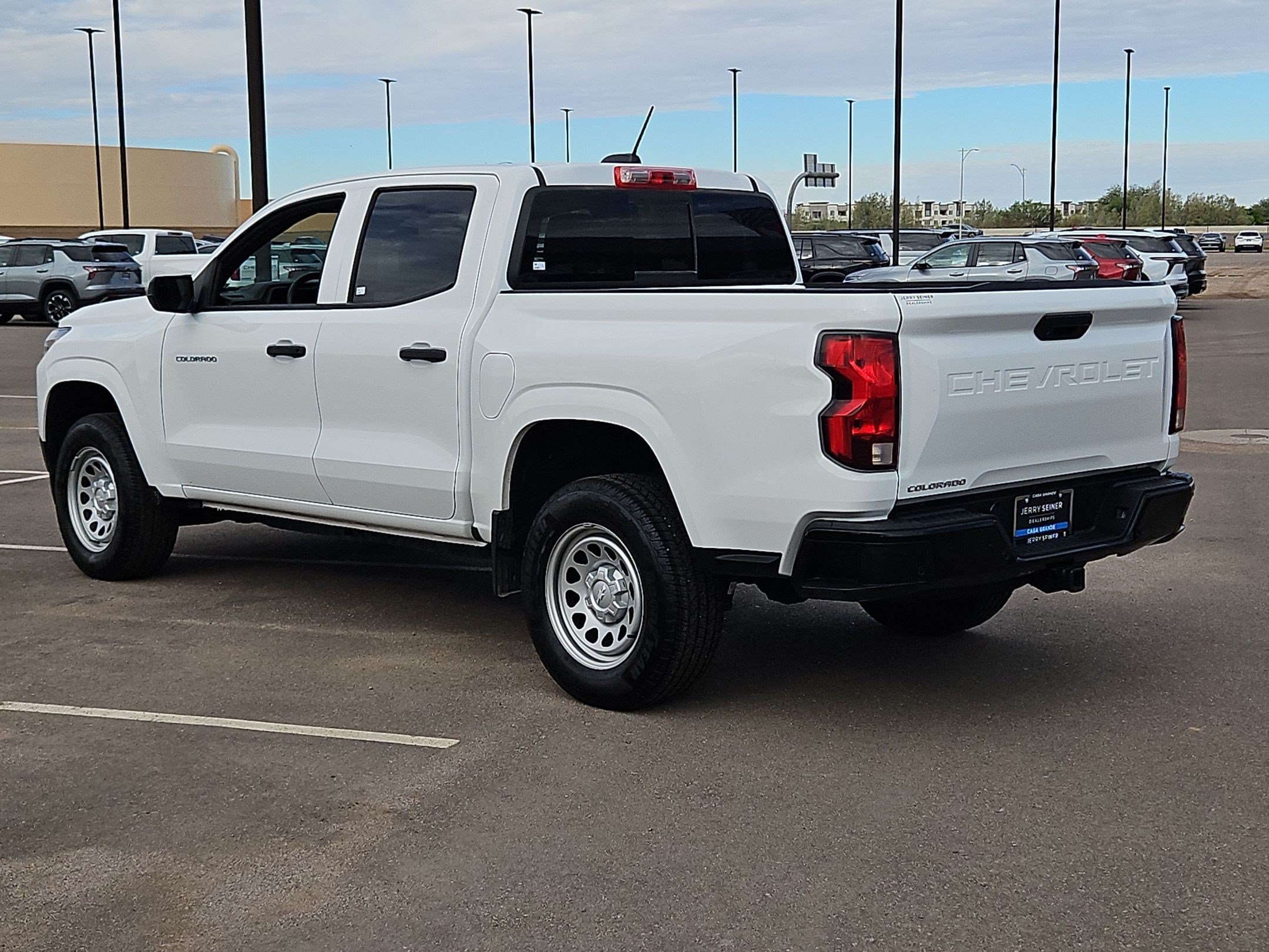 Used 2025 Chevrolet Colorado W/T w/ Advanced Trailering Package RWD image 3
