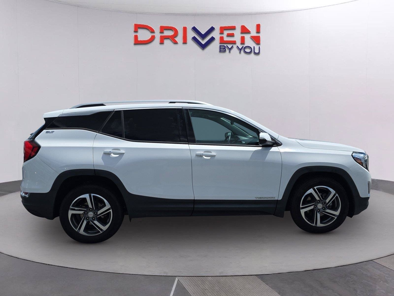 Used 2020 GMC Terrain SLT FWD image 3