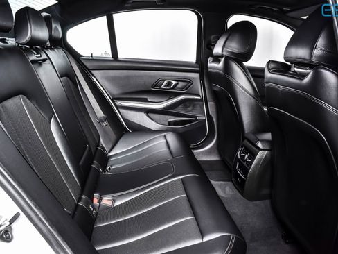 Used 2024 BMW 330i Sedan image 23