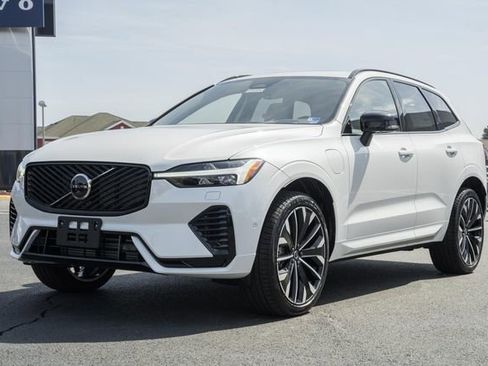 New 2026 Volvo XC60 T8 Ultra w/ Protection Package Premier image 3