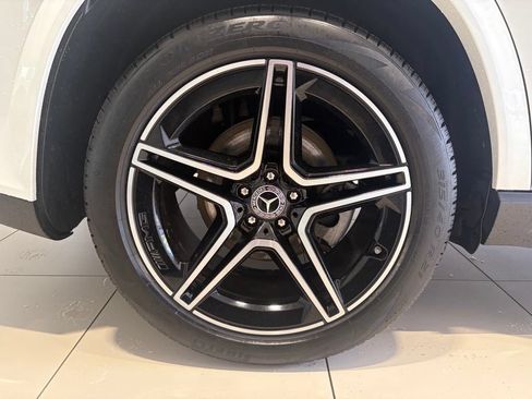 Used 2024 Mercedes-Benz GLS 450 4MATIC image 13