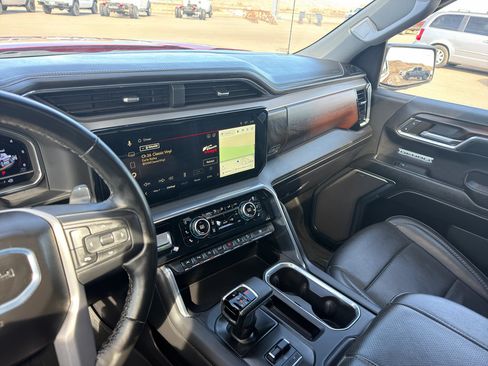 Used 2024 GMC Sierra 1500 Denali w/ Technology Package AWD/4WD image 13