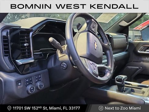 Used 2024 Chevrolet Silverado 1500 High Country image 9