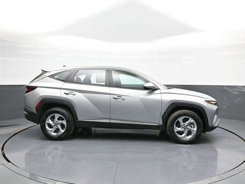 Used 2023 Hyundai Tucson SE image 5