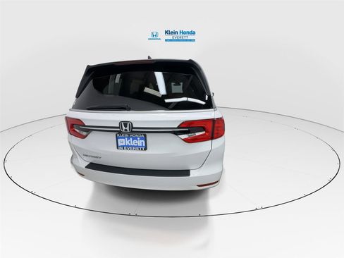 Certified 2024 Honda Odyssey EX-L image 9