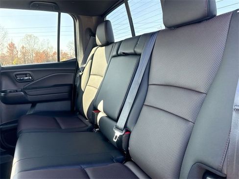 Used 2025 Honda Ridgeline Black Edition image 29